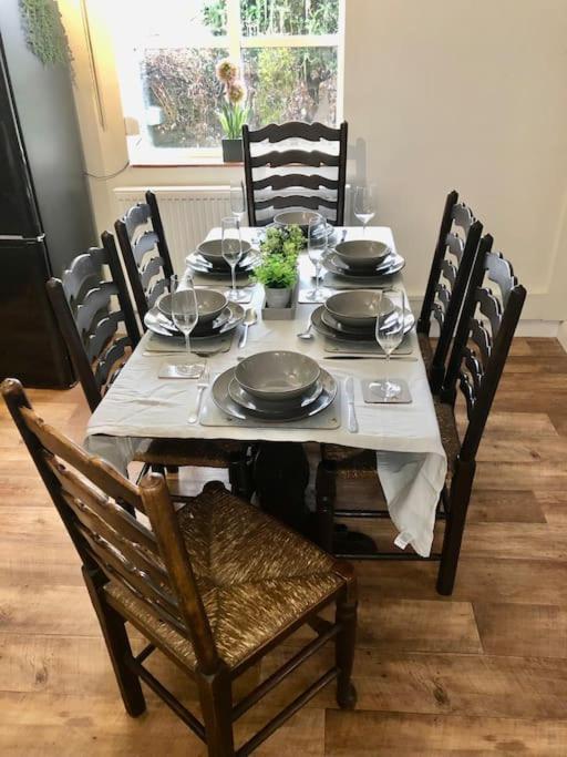 Large Cottage, Beach, Pubs Shops, Netflix, Bbq, Dog Friendly Hunmanby Buitenkant foto